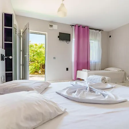 Konukevi Deea Marii Costinesti